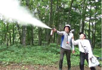 よみもの「ニュースをどう伝える？模索した「クマ撃退スプレー」」の見出し画像です