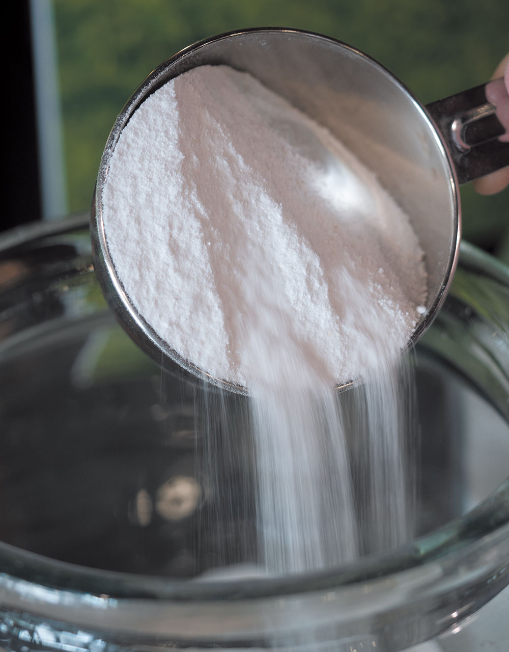 店舗では洗剤の量り売りもやっている。